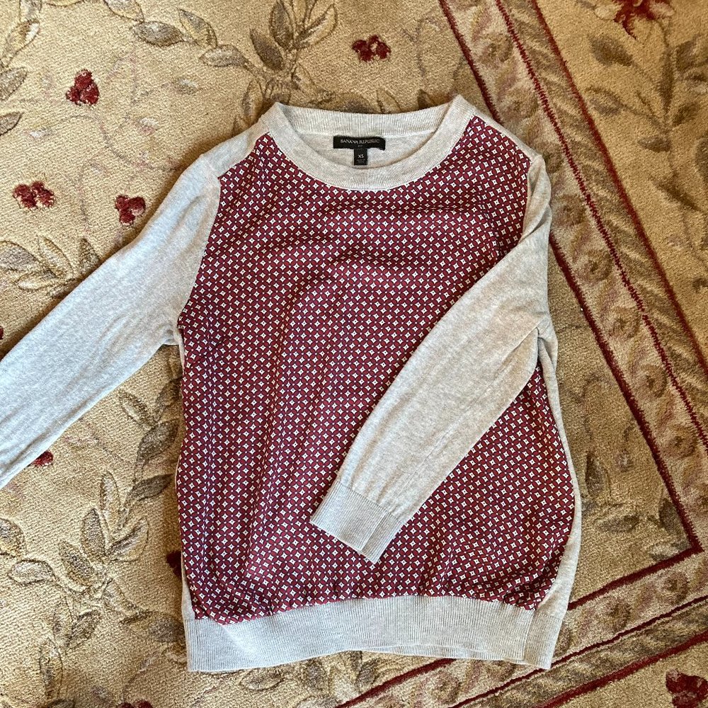 Soft, grey 3/4 sleeve BR sweater XS